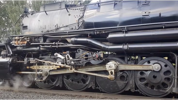 Big Boy 4014 Builds Up Steam